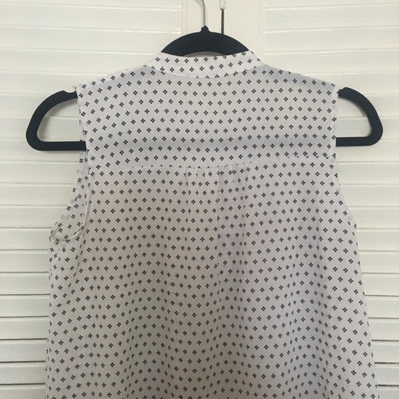 E M Sleeveless White & Black Patterned Top - Picture 4 of 5